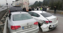 TEM’de zincirleme kaza, İstanbul istikameti ulaşıma kapandı